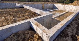 Ленточный фундамент Каменск-Шахтинский цена от 2723 руб.