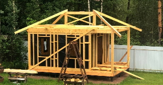 Сарай из бруса 100х100 в Каменске-Шахтинском - строительство под ключ | Строй-Ксш от 41880 руб.